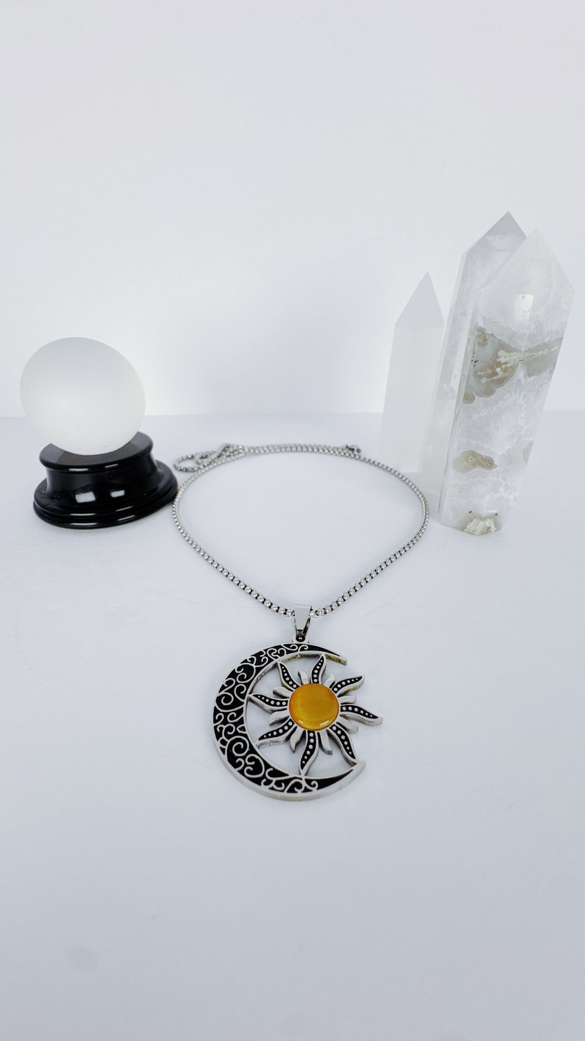 Collar de Luna y Sol
